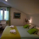 Jozi 5 Stars * Gabonjin