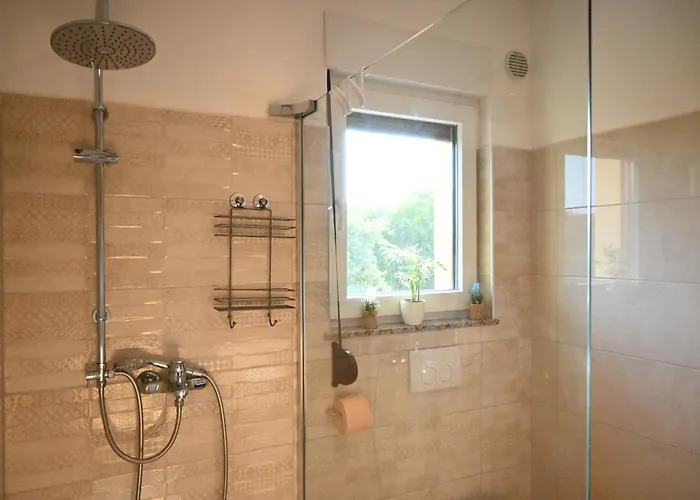 Jozi With Pool Gabonjin