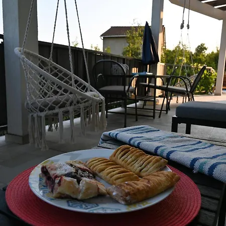 Jozi With Pool Villa