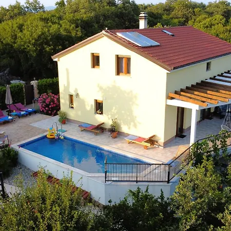 Jozi 5 Stars Villa